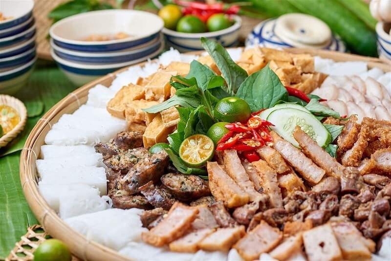 Các thành phần cơ bản của một mẹt bún đậu mắm tôm đầy đặn
