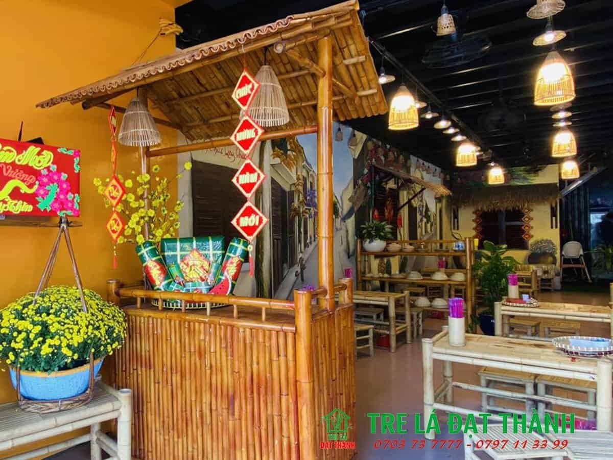 Góc chụp ảnh check-in được trang trí đẹp mắt trong quán ăn