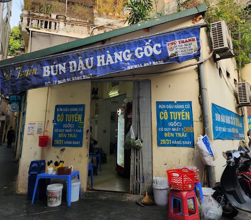 Hình ảnh cận cảnh bát mắm tôm được pha chế cầu kỳ