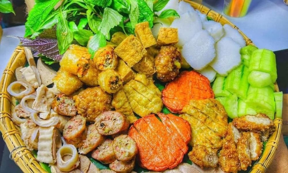 Hình ảnh minh họa cho một mẹt bún đậu đầy đủ nguyên liệu