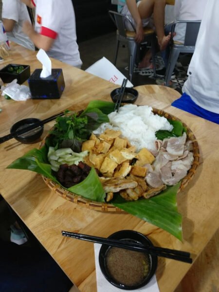 Khám phá các nguyên liệu tươi ngon của món bún đậu mắm tôm Thanh Hóa