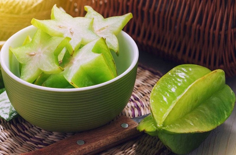Khế chua thái lát trang trí đẹp mắt