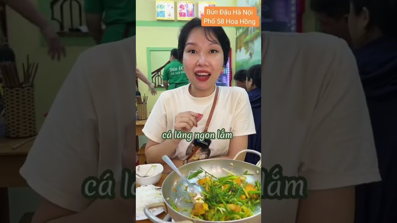 Không gian quán phục vụ bún đậu mắm tôm