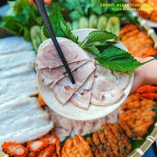 Làm bún đậu mắm tôm tại nhà cần luộc thịt đúng cách & kỹ thuật