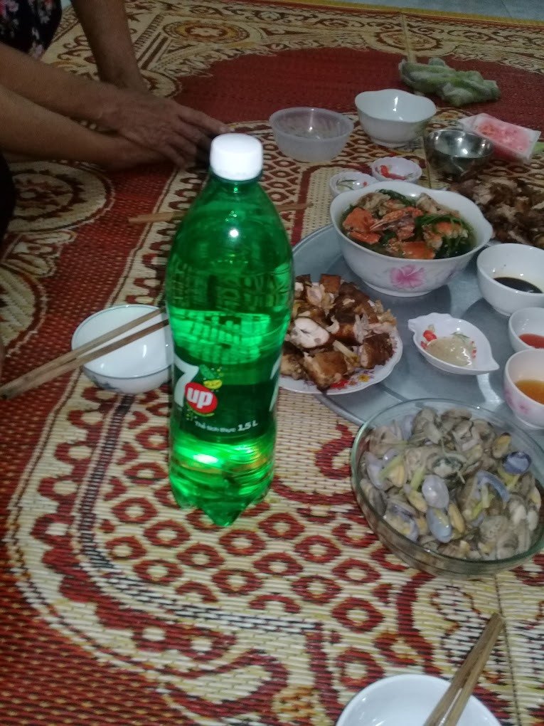 Mâm bún đậu đầy đủ các thành phần đi kèm hấp dẫn