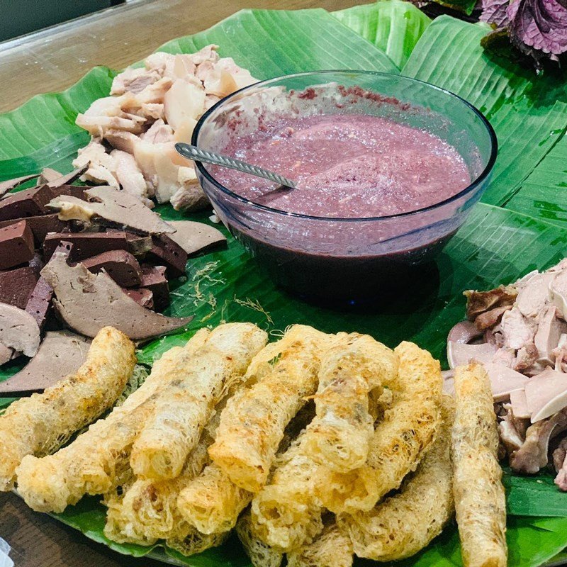 Mẹt bún đậu hoàn chỉnh với đầy đủ các món ăn kèm hấp dẫn