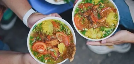 Khám Phá 100 Món Ngon Hà Nội: Bảng Xếp Hạng Ẩm Thực Chuẩn Vị Thủ Đô