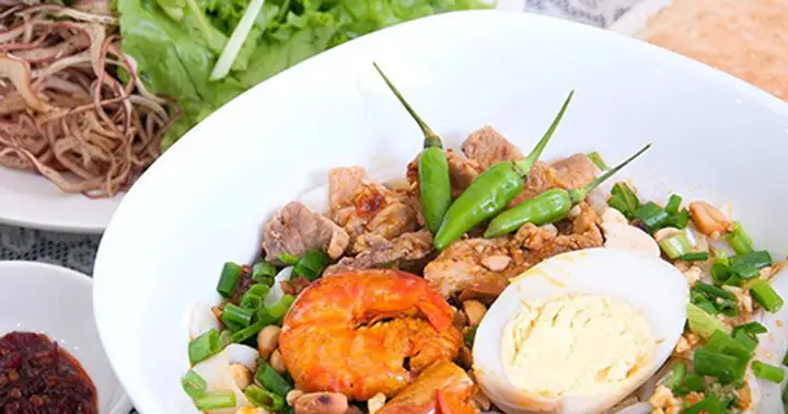 Ăn Mì Quảng Đúng Cách: Hướng Dẫn Chi Tiết Từ A-z Ăn Mì Quảng Đúng Cách: Hướng Dẫn Chi Tiết Từ A-z