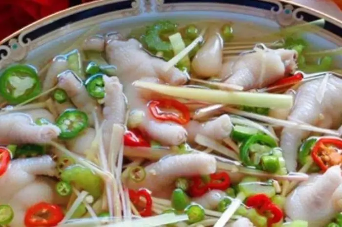 Khám Phá Sức Hút Từ Những Bức Ảnh Chân Gà Ngâm Sả Ớt Bắt Mắt Khám Phá Sức Hút Từ Những Bức Ảnh Chân Gà Ngâm Sả Ớt Bắt Mắt