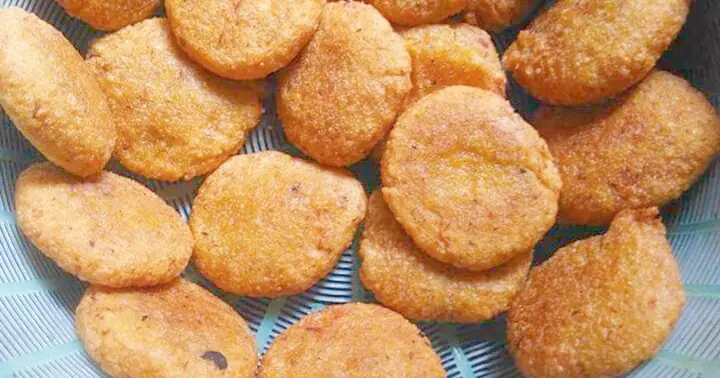 Bánh Bột Mì Nhân Đậu Đỏ: Những Điều Bạn Cần Biết Về Món Ăn Quen Thuộc Này Bánh Bột Mì Nhân Đậu Đỏ: Những Điều Bạn Cần Biết Về Món Ăn Quen Thuộc Này