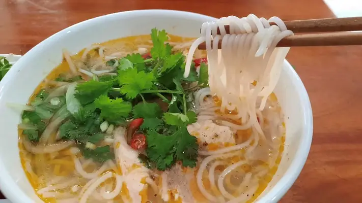 Review Chi Tiết Bánh Canh Cá Lóc Ba Thao: Ngon, Bổ, Rẻ Hay Chỉ Là Lời Đồn?