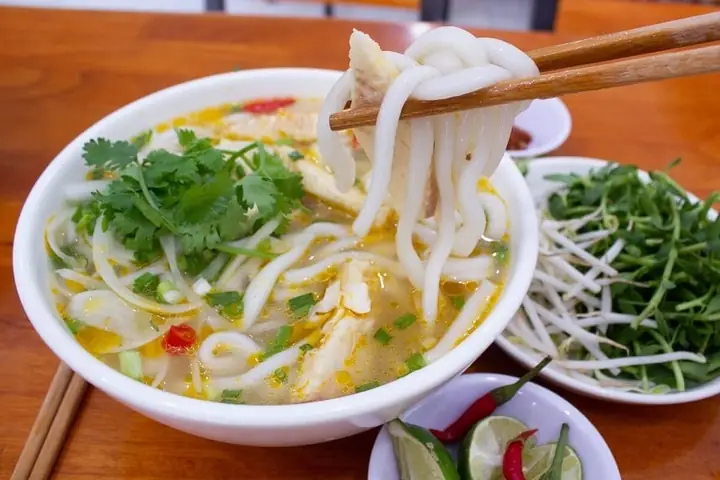 Bánh Canh Cá Lóc Quảng Trị: Vị Ngon Đặc Trưng Và Cách Chế Biến Chuẩn Vị