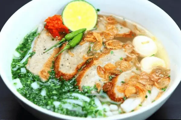 Bánh Canh Chả Cá Nha Trang: Khám Phá Vị Biển Tuyệt Mỹ Trong Từng Sợi Nước Dùng