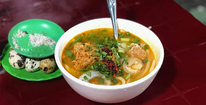 Khám Phá Hương Vị Tinh Túy: Bánh Canh Cua Bột Gạo Huế Và Bí Quyết Chế Biến