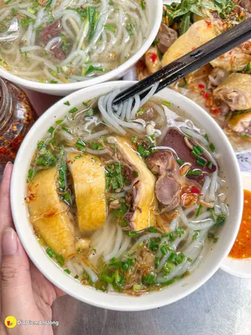 Review Chi Tiết Bánh Canh Gà Cô Huyền: Giá Bao Nhiêu? Mua Ở Đâu?