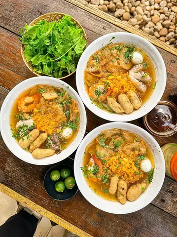 Review Bánh Canh Ghẹ Xã Đàn: Top 5 Tiệm Ngon, Giá Rẻ, Chất Lượng Nhất