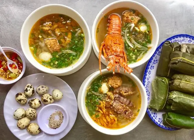 Review Chi Tiết Bánh Canh Hải Sản Mụ Nị: Hương Vị Nào Đáng Thử Nhất? Review Chi Tiết Bánh Canh Hải Sản Mụ Nị: Hương Vị Nào Đáng Thử Nhất?