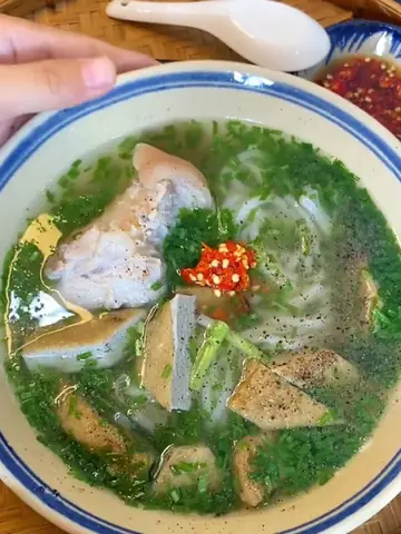 Bánh Canh Hẹ Nha Trang: Khám Phá Vị Ngon Đậm Đà Từ Thành Phó Biển