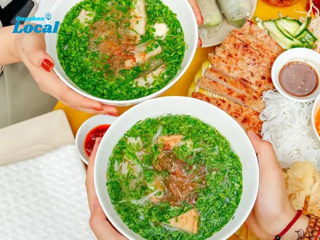 Bánh Canh Hẹ Quy Nhơn: Khám Phá Vị Ngon Nức Tiếng Đất Võ