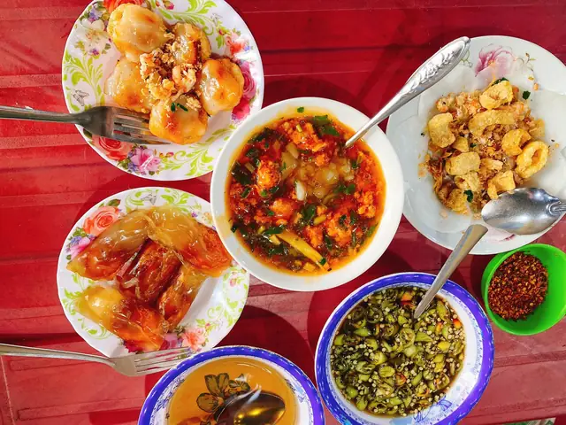 Bánh Canh Nam Phổ Huế: Khám Phá Vị Ngon Đặc Trưng Từ Làng Bánh Cổ Truyền