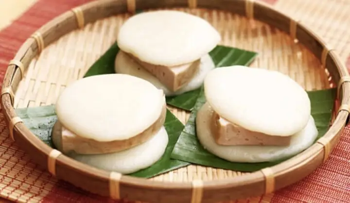 Bánh Dày Hay Bánh Giày: Sự Khác Biệt Thú Vị Về Tên Gọi Và Văn Hóa Ẩm Thực Việt Nam