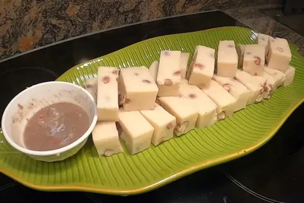 Bánh Đúc Lạc Hà Nội: Khám Phá Vị Ngon Trứ Danh Của Thủ Đô