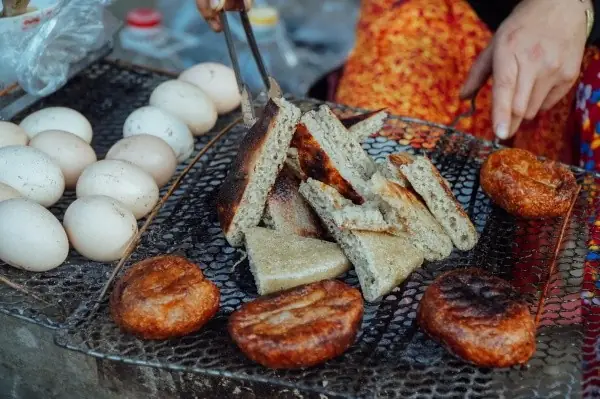 Bánh Hoa Tam Giác Mạch: Nguồn Gốc, Ý Nghĩa Và Cách Chế Biến