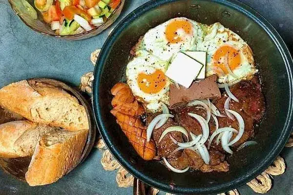 Bánh Mì Bít Tết Chính Hạnh: Đánh Giá Chi Tiết 3 Thương Hiệu Uy Tín Nhất