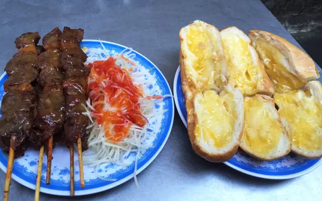 Đánh Giá Chi Tiết Bánh Mì Bò Nướng Bơ: Nên Chọn Loại Nào Cho Bữa Sáng Chuẩn Vị? Đánh Giá Chi Tiết Bánh Mì Bò Nướng Bơ: Nên Chọn Loại Nào Cho Bữa Sáng Chuẩn Vị?