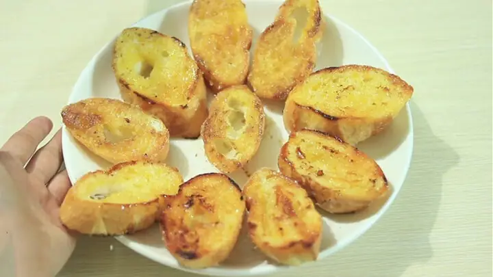 Bánh Mì Bơ Sữa: Công Thức Chuẩn Vị Và Cách Nhận Diện Sản Phẩm Chất Lượng Cao Bánh Mì Bơ Sữa: Công Thức Chuẩn Vị Và Cách Nhận Diện Sản Phẩm Chất Lượng Cao