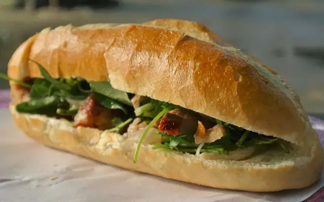 Top 10 Món Ngon Từ Bánh Mì Chả Cá Nha Trang: Đánh Giá Chi Tiết & Trải Nghiệm Thực Tế Top 10 Món Ngon Từ Bánh Mì Chả Cá Nha Trang: Đánh Giá Chi Tiết & Trải Nghiệm Thực Tế