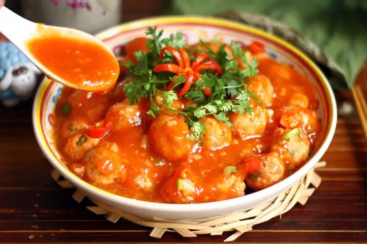 Khám Phá Vẻ Đẹp Ẩm Thực Của Bánh Mì Chấm Xíu Mại