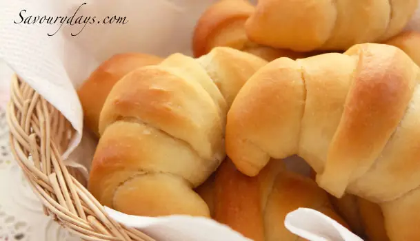 Review Bánh Mì Cua Savoury Day: Vị Ngon Đáng Nếm Hay Chỉ Là Lời Đồn?