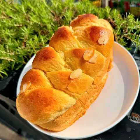 Top 10 Bánh Mì Hoa Cúc Ngon, Chuẩn Vị, Dễ Mua Nhất Hiện Nay