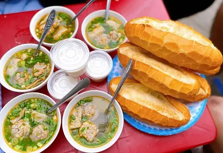 Review Bánh Mì Xíu Mại Đà Lạt: Top 5 Quán Ngon "gây Thương Nhớ" Nhất Định Phải Thử