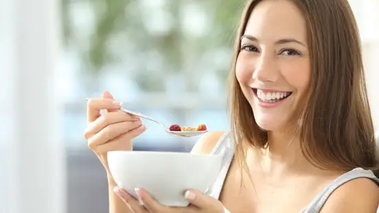 Đánh Giá Chi Tiết: Bánh Ngũ Cốc Giảm Cân Có Thực Sự Hiệu Quả? Top 5 Loại Tốt Nhất Hiện Nay