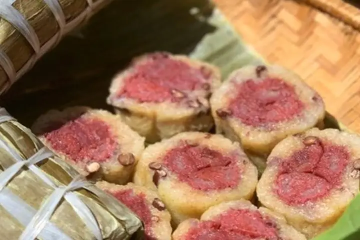 Bánh Tét Chuối Miền Tây: Giải Mã Bí Quyết Tạo Nên Hương Vị Đặc Trưng Không Thể Trộn Lẫn