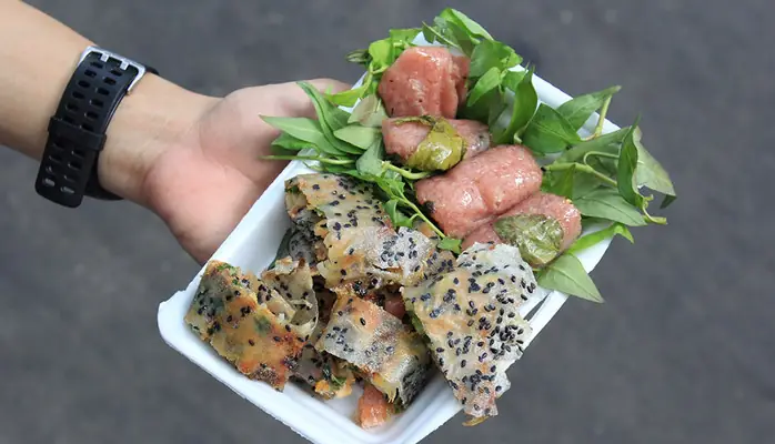 Review Chi Tiết Bánh Tráng Nướng Mắm Ruốc Tóp Mỡ: Vị Ngon Gây Thương Nhớ
