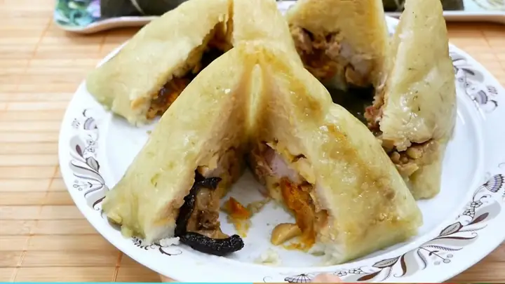Bánh Ú Bá Trạng Là Gì? Nguồn Gốc, Ý Nghĩa Văn Hóa Và Cách Nhận Biết