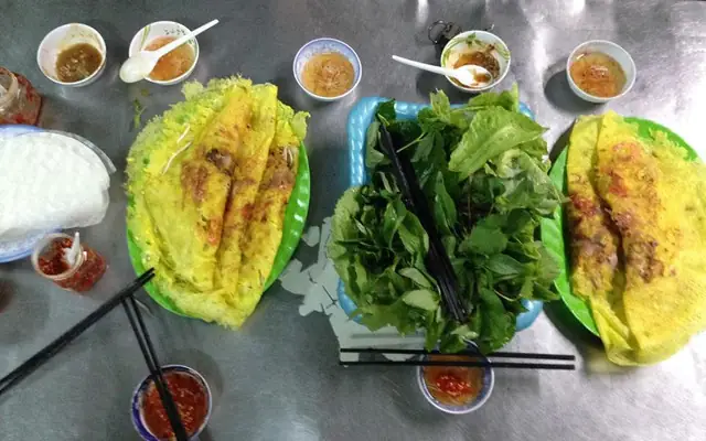 Review Chi Tiết Bánh Xèo Cô Út Ba: Có Thực Sự Ngon Như Lời Đồn?