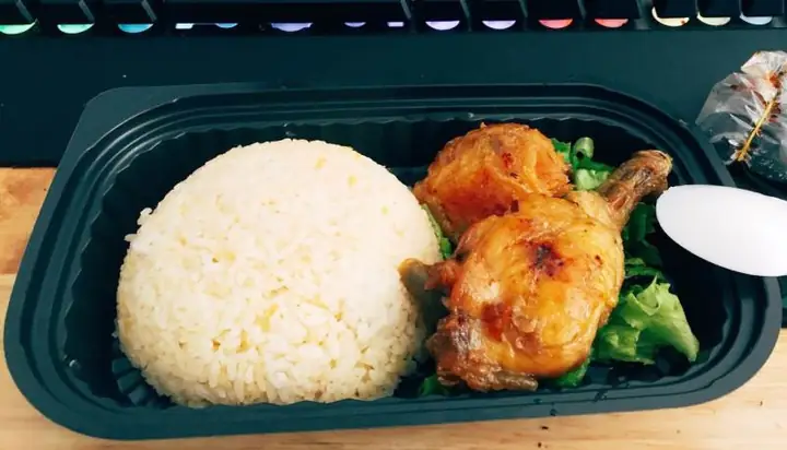 Top 5 Quán Bếp Xanh Cơm Gà Bánh Hỏi Ngon, Giá Rẻ Ở Tp.hcm