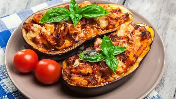 Berenjenas Rellenas De Pollo Al Horno: Receta Completa, Consejos Y Nutrición