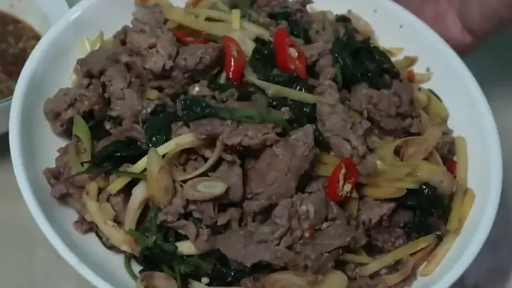 Bò Hấp Lá Tía Tô: Công Thức Nấu Món Ăn Giàu Dinh Dưỡng, Hấp Dẫn Vị Giác Bò Hấp Lá Tía Tô: Công Thức Nấu Món Ăn Giàu Dinh Dưỡng, Hấp Dẫn Vị Giác