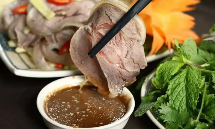 Bò Hấp Lá Tía Tô: Công Thức Nấu Món Ăn Giàu Dinh Dưỡng, Hấp Dẫn Vị Giác Bò Hấp Lá Tía Tô: Công Thức Nấu Món Ăn Giàu Dinh Dưỡng, Hấp Dẫn Vị Giác