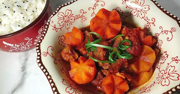 Bò Kho Củ Cải Trắng: Công Thức Nấu Ngon Miền Nam Chuẩn Vị, Bí Quyết Thịt Mềm Hấp Dẫn