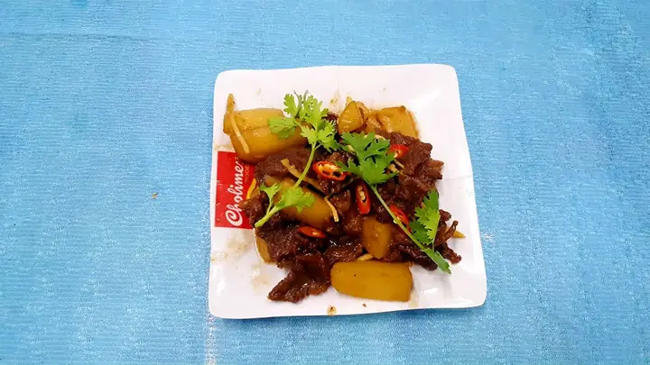 Bò Kho Củ Cải Trắng: Công Thức Nấu Ngon Miền Nam Chuẩn Vị, Bí Quyết Thịt Mềm Hấp Dẫn