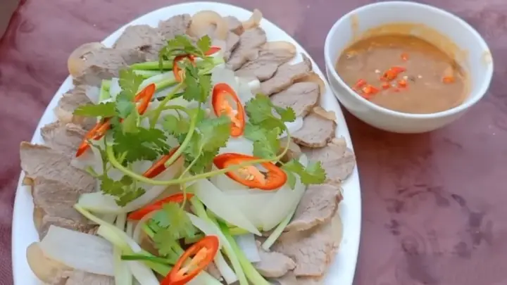 Bò Tơ Cuốn Rau Rừng: Đánh Giá Chi Tiết 5 Món Ngon "gây Nghiện" Phải Thử Bò Tơ Cuốn Rau Rừng: Đánh Giá Chi Tiết 5 Món Ngon "gây Nghiện" Phải Thử