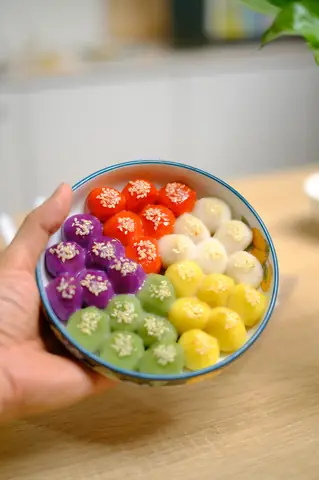 Bột Bánh Trôi Ngũ Sắc: Nguồn Gốc Ý Nghĩa Và Cách Làm Độc Đáo Bột Bánh Trôi Ngũ Sắc: Nguồn Gốc Ý Nghĩa Và Cách Làm Độc Đáo