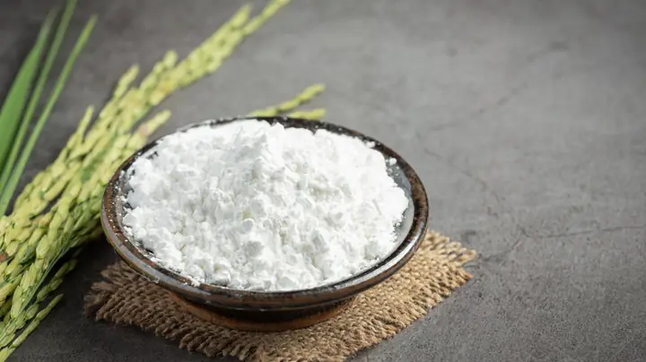 Bột Mì Ngang Dùng Để Làm Gì? Khám Phá Công Dụng Đa Năng Trong Nhà Bếp Và Hơn Thế Nữa