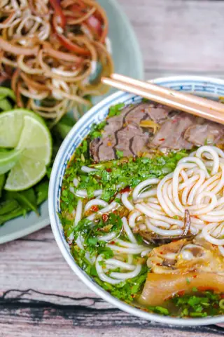 Top 10 Quán Bún Bò Huế Gần Đây Ngon, Chuẩn Vị, Giá Rẻ Mới Nhất 2026